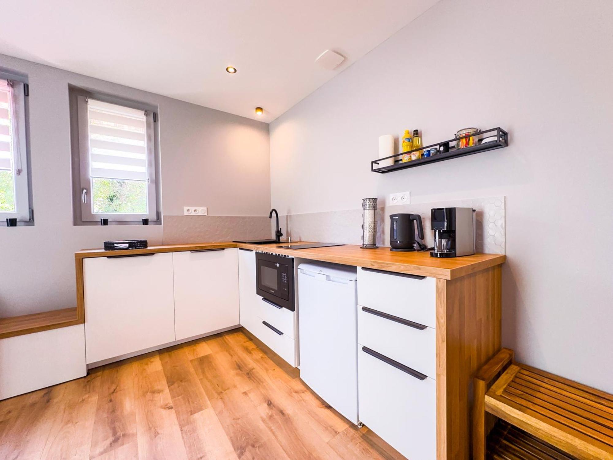 Serenity Suite Vénissieux Zewnętrze zdjęcie